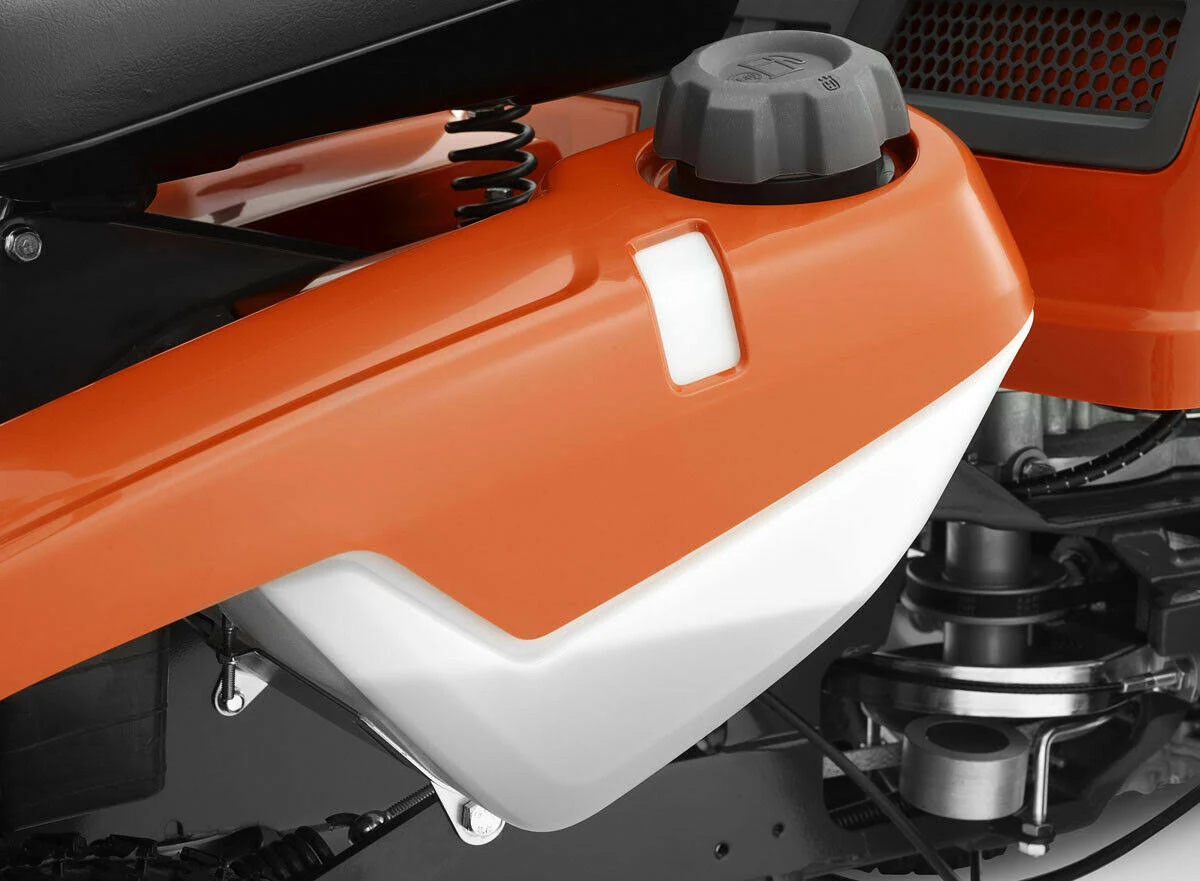 Husqvarna Rider R 214C-Neu – Bild 6