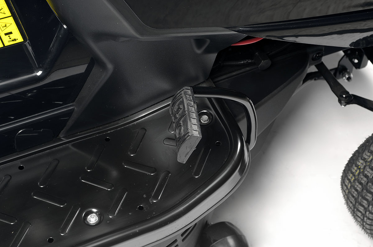 Black Edition® Rasentraktor PRO 155/84 – Winterpaket 110 Plus-Neu – Bild 6