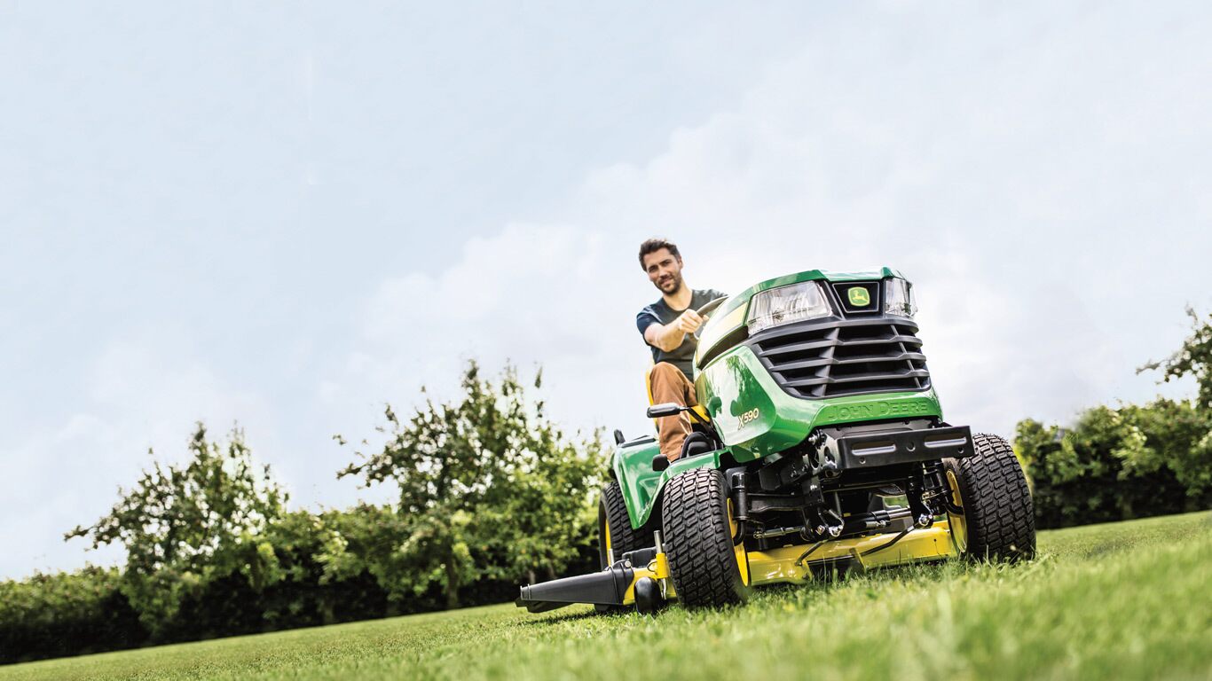 JOHN DEERE Rasentraktor X590-Neu – Bild 3